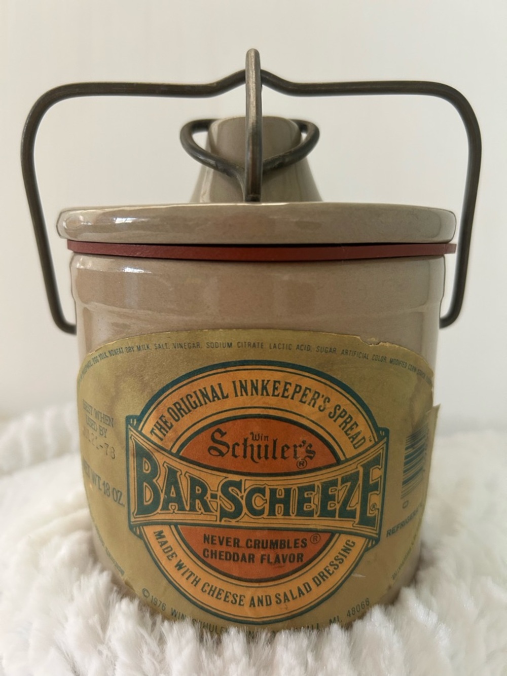 Win Schuyler Restaurants Beige Cheese Crock with Lid and Bail Wire